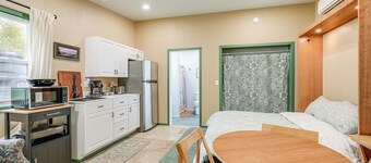 < 1/2 Mi to Osu: Studio in Corvallis Near Parks