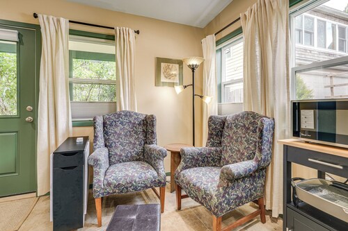 < 1/2 Mi to Osu: Studio in Corvallis Near Parks