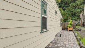 A house with a brick pathway leading to a wooden deck. - < 1/2 Mi to Osu: Studio in Corvallis Near Parks (Corvallis)