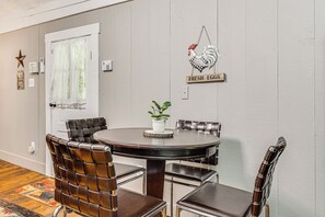 บ้านพัก (0 Bedroom) | ภายใน