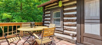 Hot Tub + Deck: Cabin Hideaway in Brown County