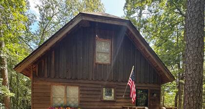 Cedar Pines Cabin – Relax & Unwind in Peaceful Tannenbaum