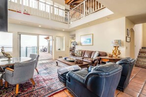 House | 4 bedrooms - 4 Bedroom With Pool in Oceanside (Oceanside)