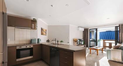 Cosy Mount Base King Bed, Ensuite & Top Location