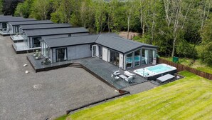 Villa | Exterior - Paddock Lodges Executive 4 Bed Villa (Perth)