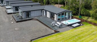 Paddock Lodges Executive 4 Bed Villa