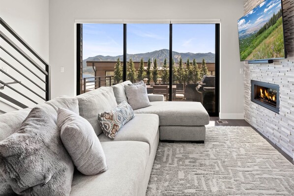 TV connectée, cheminée