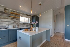 Microondas, lavavajillas, cafetera/tetera