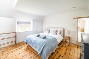 2 chambres, fer et planche à repasser, accès Internet, draps fournis