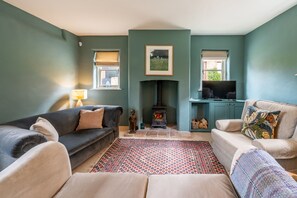 Télévision, cheminée