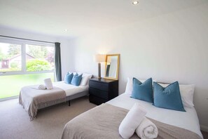 3 bedrooms, desk, iron/ironing board, travel cot