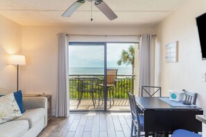 Smart TV, DVD player - Cute 1 bedroom Oceanfront Condo- New Rental! (st. augustine)