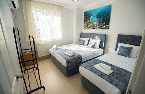 Bayrak Apartmanı Downtown Bayrak Residences Cumhuriyet Muhittin Sk. No:11, 61050