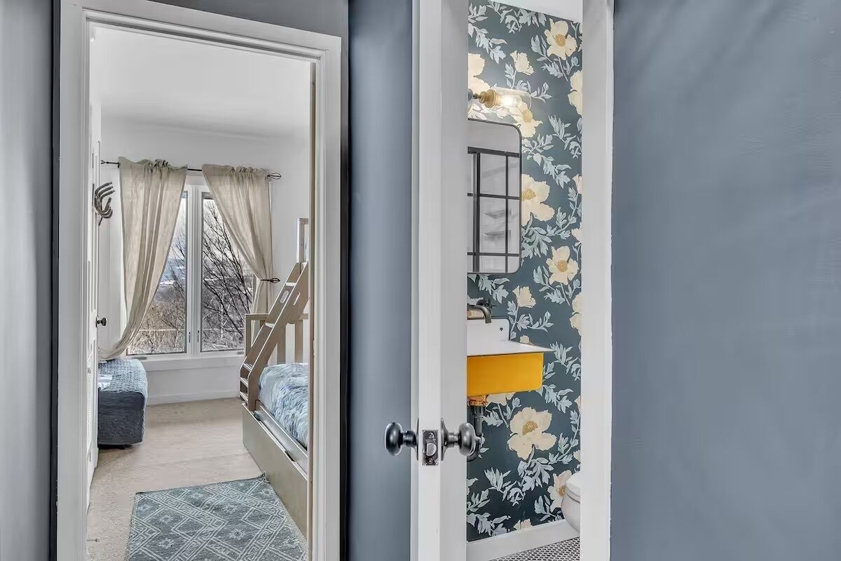 2 室のベッドルーム、WiFi、ベッドシーツ