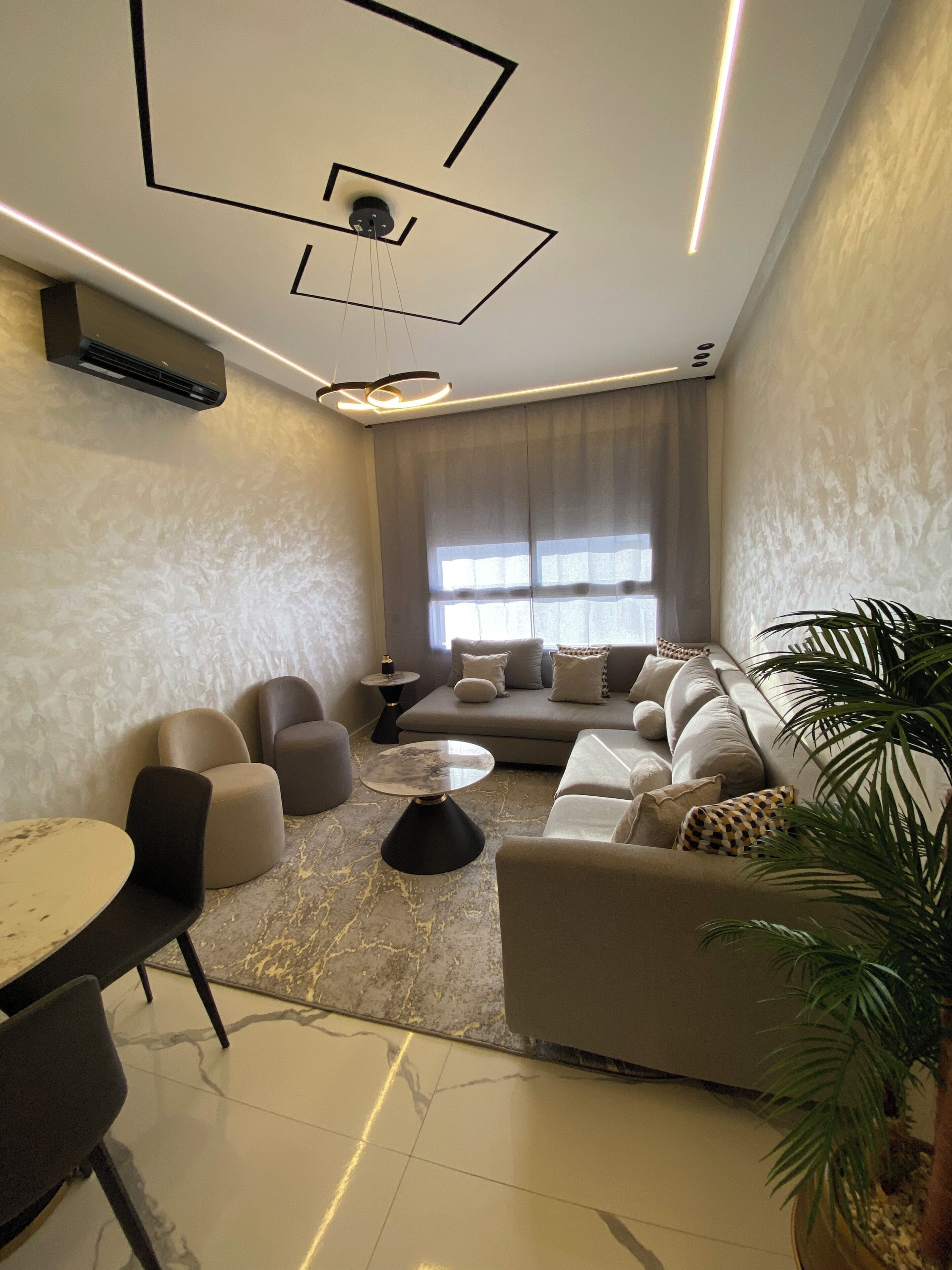 Cocon Lumineux Dans L'hypercentre à Maarif 2ch,wifi,climatiseur,parking Gratuit - Berkane