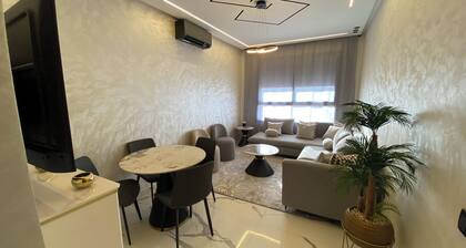 A bright, cozy apartment in the heart of Maarif: 2 bedrooms, Wi-Fi, air conditioning, free parking