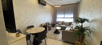 A bright, cozy apartment in the heart of Maarif: 2 bedrooms, Wi-Fi, air conditioning, free parking