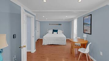 3 bedrooms, laptop workspace, free WiFi