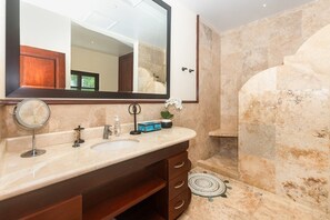 Villa, 2 Bedrooms | Bathroom | Towels - Pristine Bay 1205 2 Bedroom Villa (Roatan)
