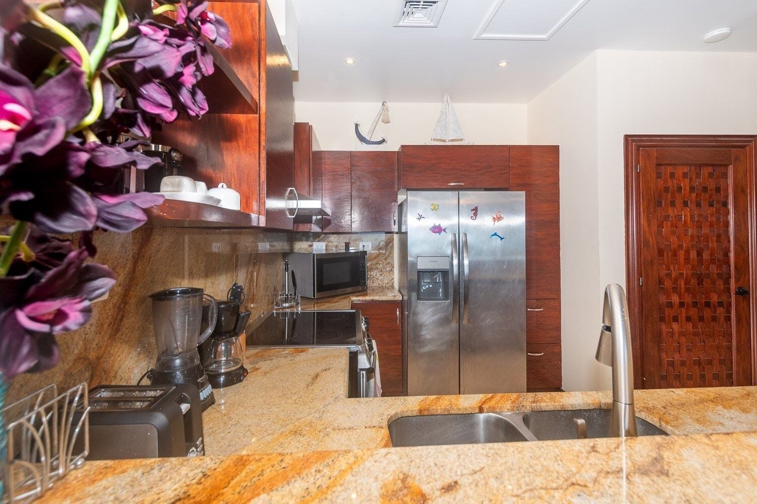 Villa, 2 Bedrooms | Private kitchen | Fridge, oven, coffee/tea maker