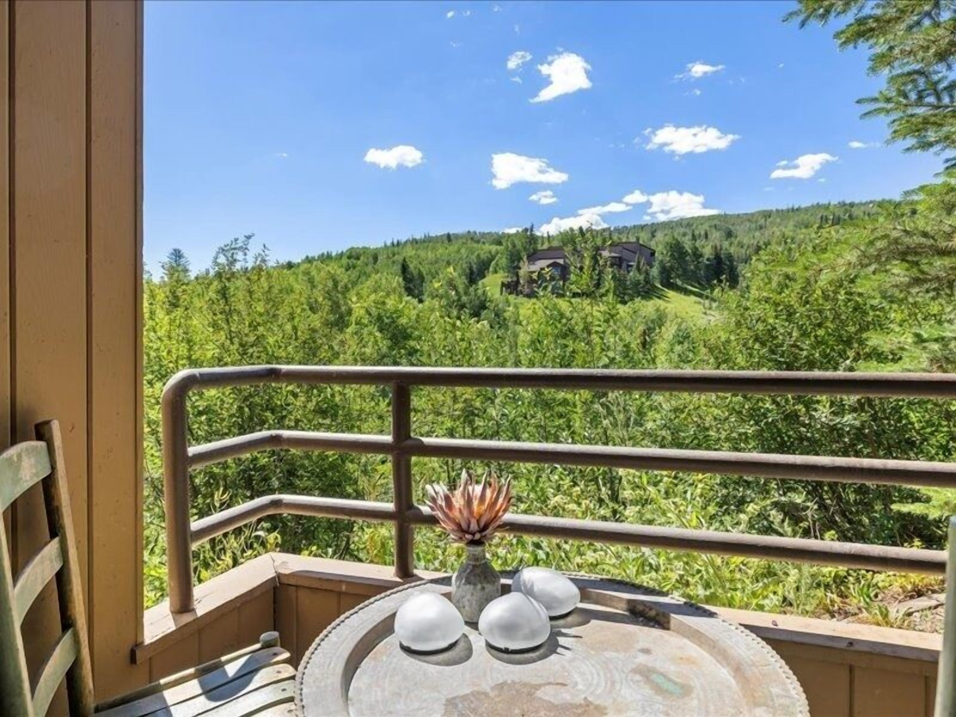 Condo, 1 Bedroom | Property grounds