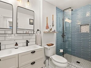 Apartment, 1 Schlafzimmer | Badezimmer | Handtücher, Shampoo