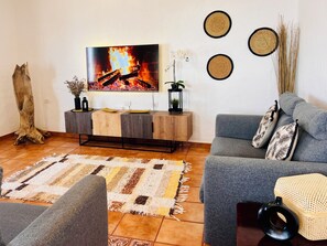 Télévision, chaîne hi-fi