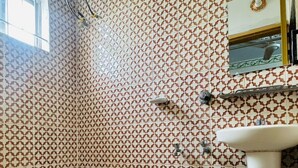 Shower - Hotel zam Zam Residential (Dhaka)