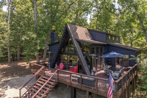 Property grounds - Red Fox Lodge by Innsbrook Vacations! (Innsbrook)