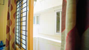 Deluxe Double Room, Balcony, City View | Balcony