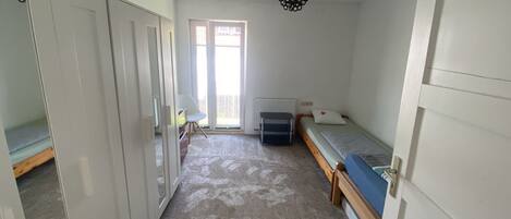 3 Schlafzimmer, BĂŒgeleisen/BĂŒgelbrett, WLAN, BettwĂ€sche