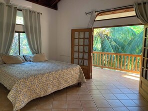 6 bedrooms, WiFi, bed sheets - Casa Alacrán in Playa Negra (Los Pargos)