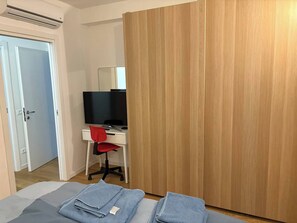 2 slaapkamers, een strijkplank/strijkijzer, wifi, beddengoed