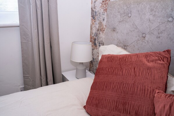 1 chambre, bureau, fer et planche à repasser, Wi-Fi gratuit