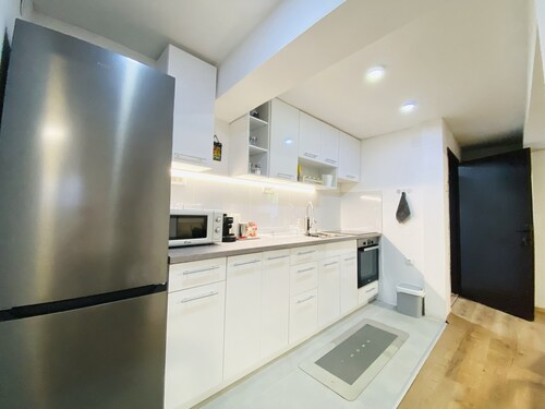 Vintage Apartment / Free Parking / 85sqm