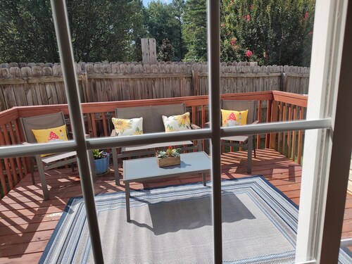 Tranquil 3-bedroom house, close to Raleigh NC