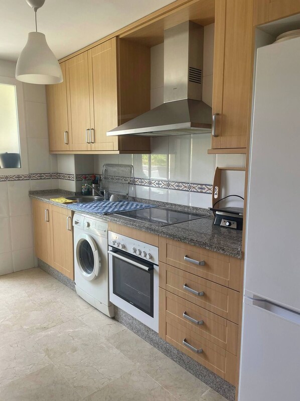 Microwave, oven