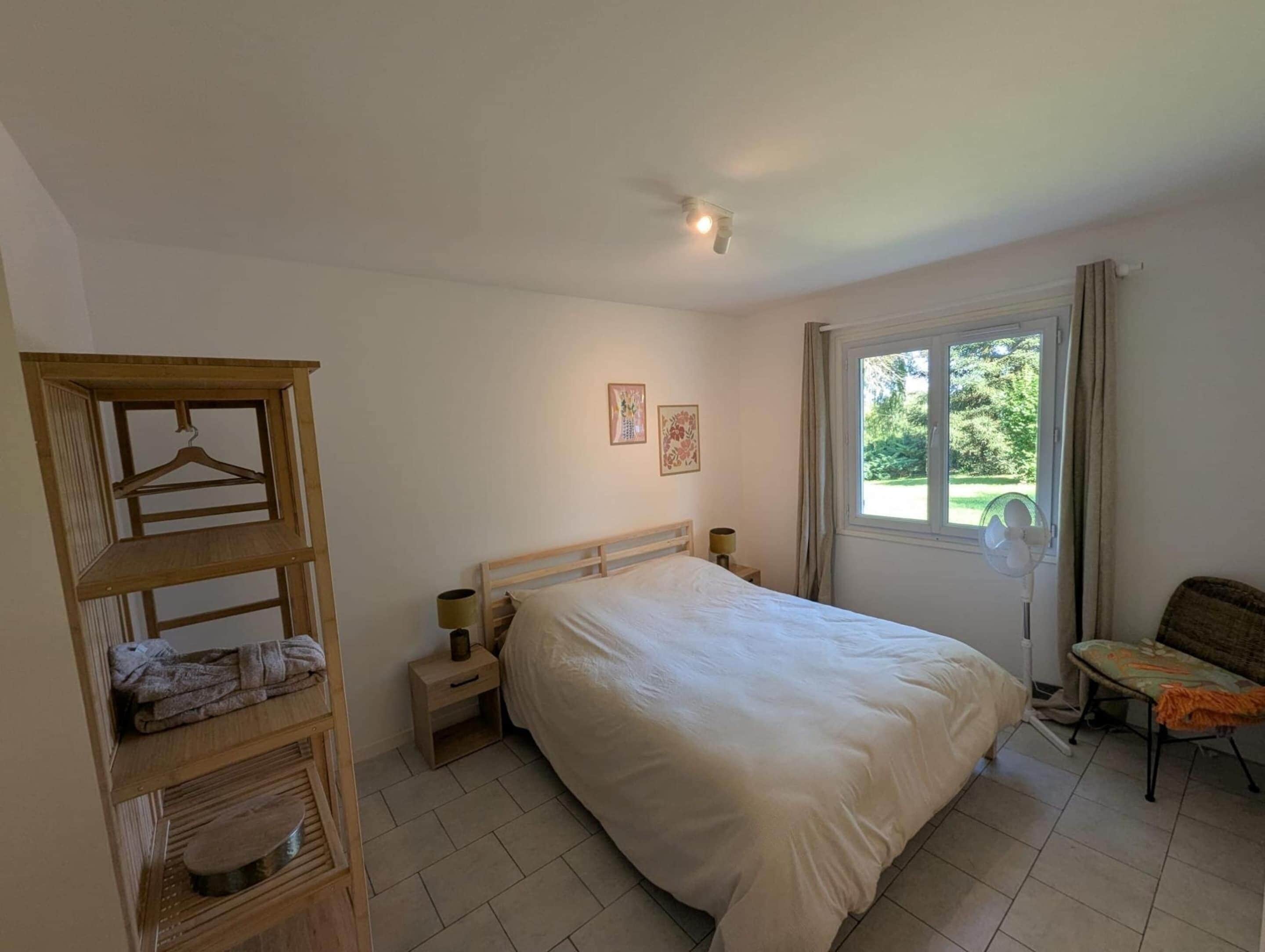 House | 3 bilik tidur, dilengkapkan perabot secara berasingan, cadar katil 