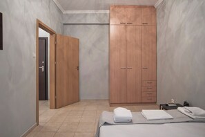1 chambre, fer et planche à repasser, Wi-Fi, literie fournie