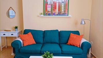 Apartamento, 2 habitaciones, terraza, vistas a la ciudad | Sala de estar