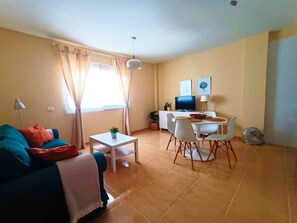 Lejlighed - 2 soveværelser - terrasse - byudsigt | Stue