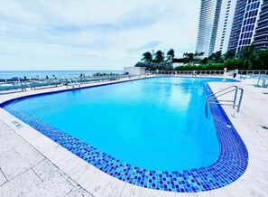 Piscina externa