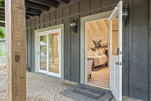 Cashiers Hideaway - Right at the Crossroads in Cashiers
