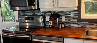 Muskoka lakefront,private sand beach ,cosy-family cottage