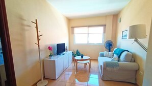 Apartment, 1 Bedroom, City View | Ruang tamu