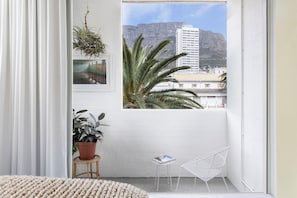 Desk, laptop workspace, free WiFi