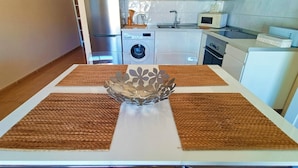 Appartamento, 2 camere da letto, vista città | Cucina privata