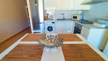 Apartamento, 2 quartos, vista para a cidade | Cozinha privada