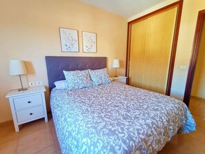 2 bedrooms