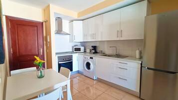 Apartament, 2 dormitoris, pati, vistes a la ciutat | Interior